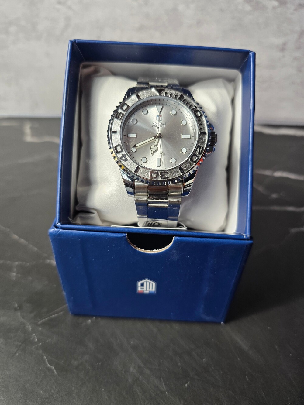 Montres Prestige Silver Watch Metal Band Silver Dial in Box